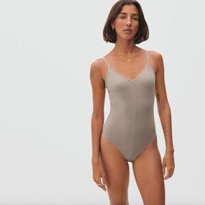 Everlane The Cami Bodysuit M Thong / Burnt Sugar